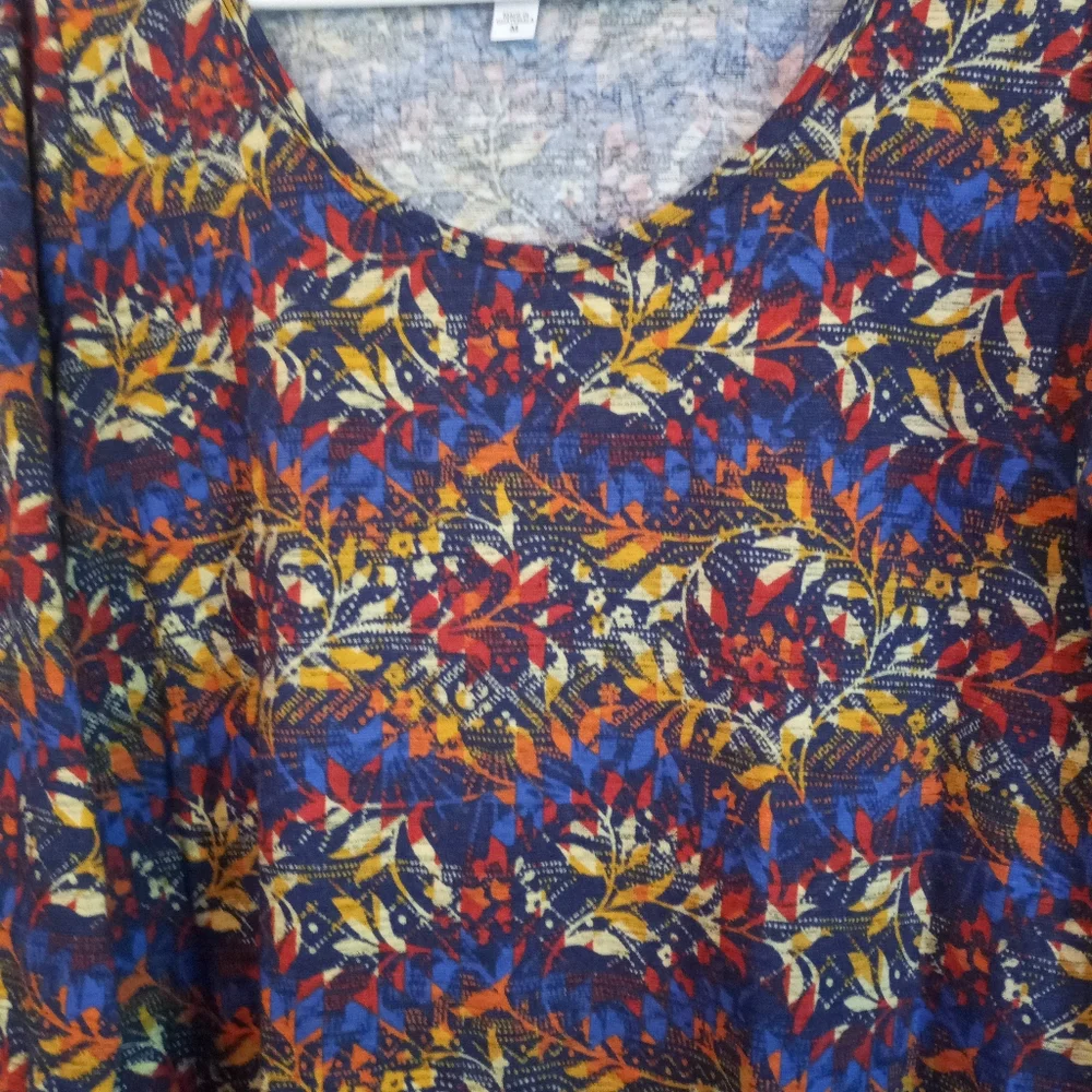 MEDIUM LYNNAE Tshirt. #1247 - Picture 7 of 7